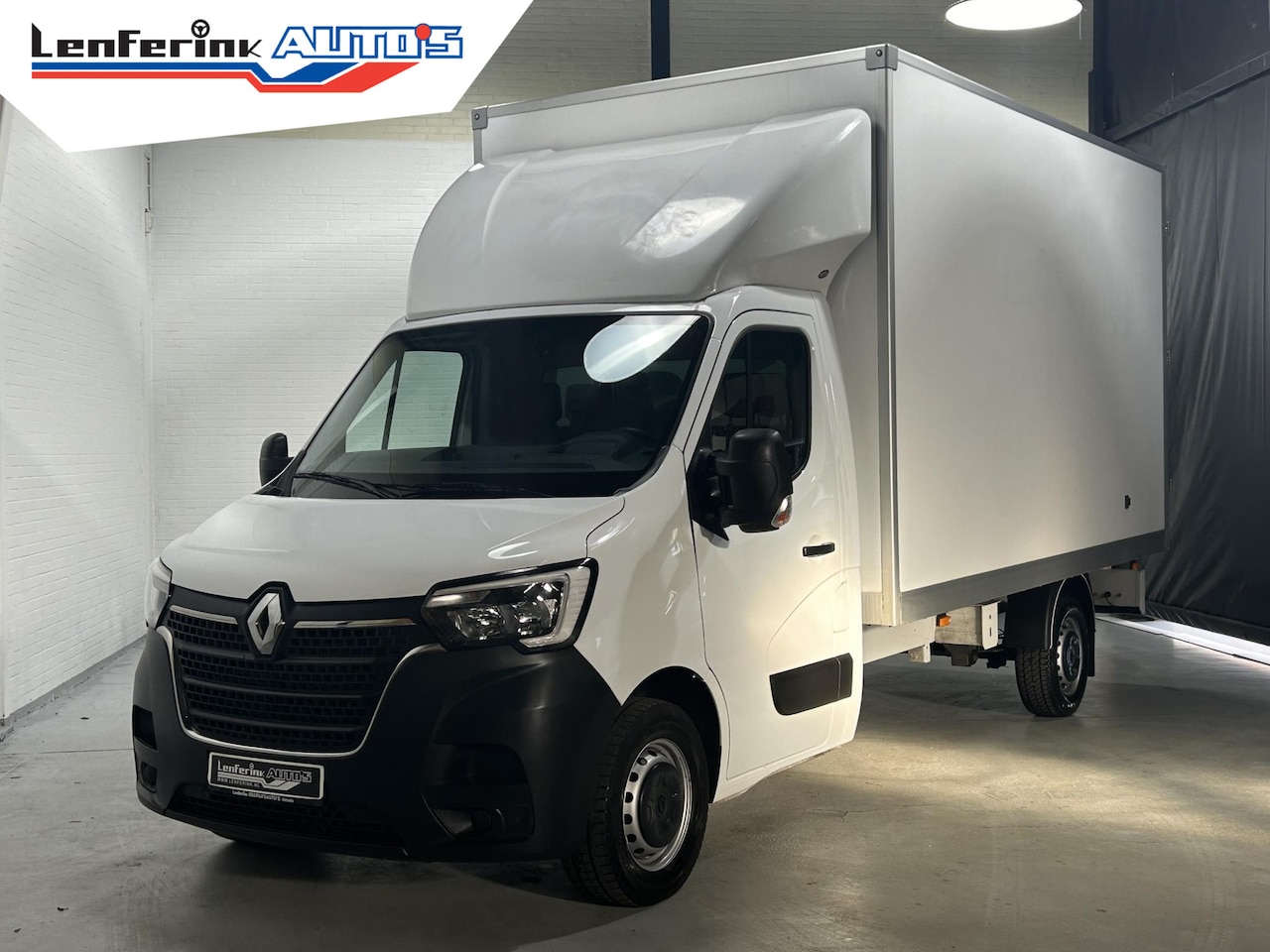 Renault Master - 2.3 DCi 165 pk Bakwagen met Deuren / Zijdeur Airco, Camera, LxBxH 415x204x230 cm, 19,5m3, - AutoWereld.nl