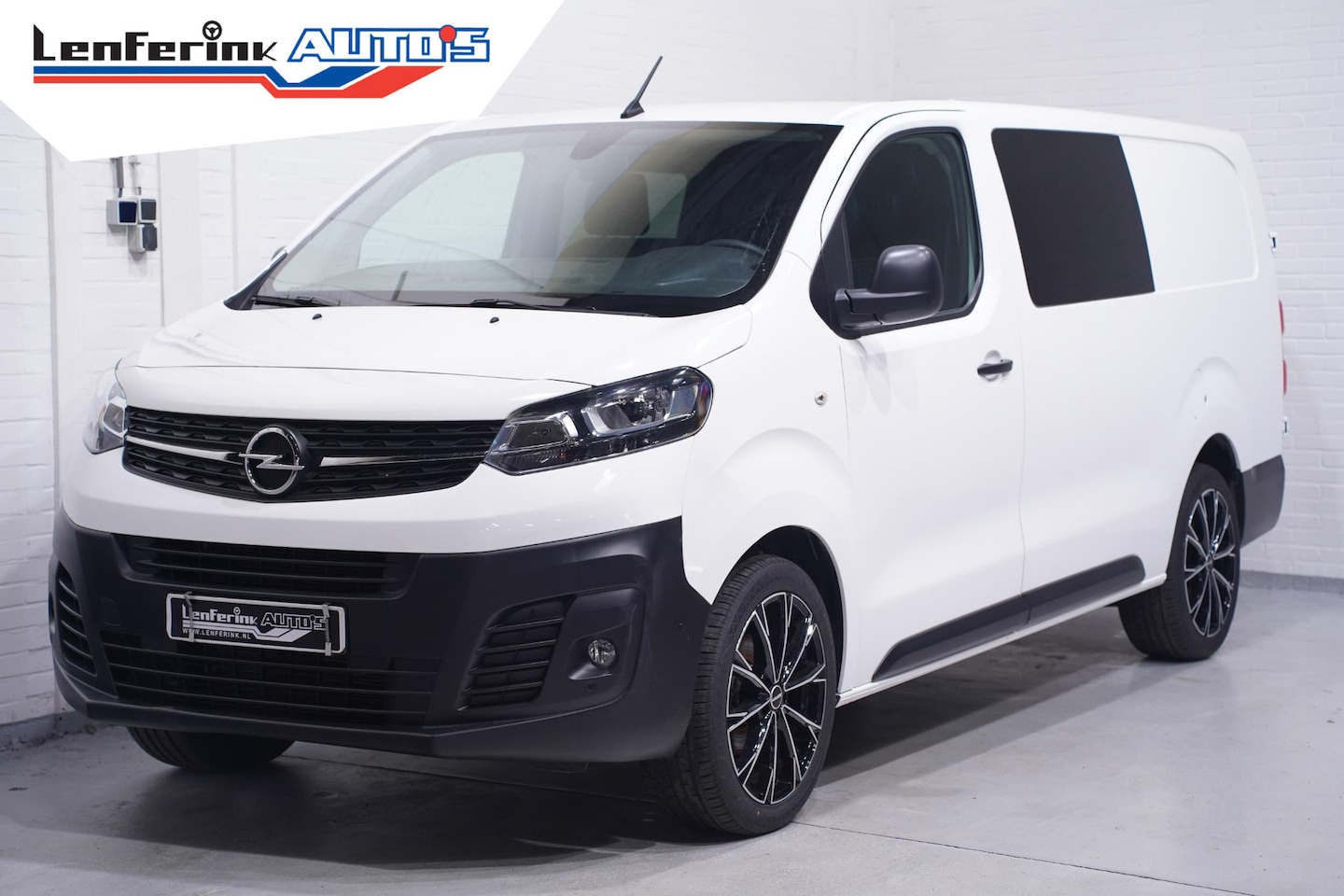 Opel Vivaro - 2.0 CDTi 122 pk L3 Dubbel Cabine Navi, Camera Cruise Control, 19" LMV, Laadruimte Pakket, - AutoWereld.nl