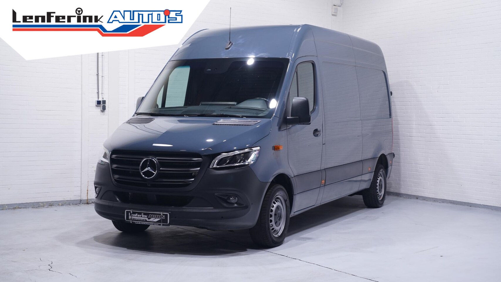 Mercedes-Benz Sprinter - 315 CDI 150 pk L2H2 Aut. Navi, 360 Camera LED Koplampen, Laadruimte Pakket, PDC V+A, 2-Zit - AutoWereld.nl