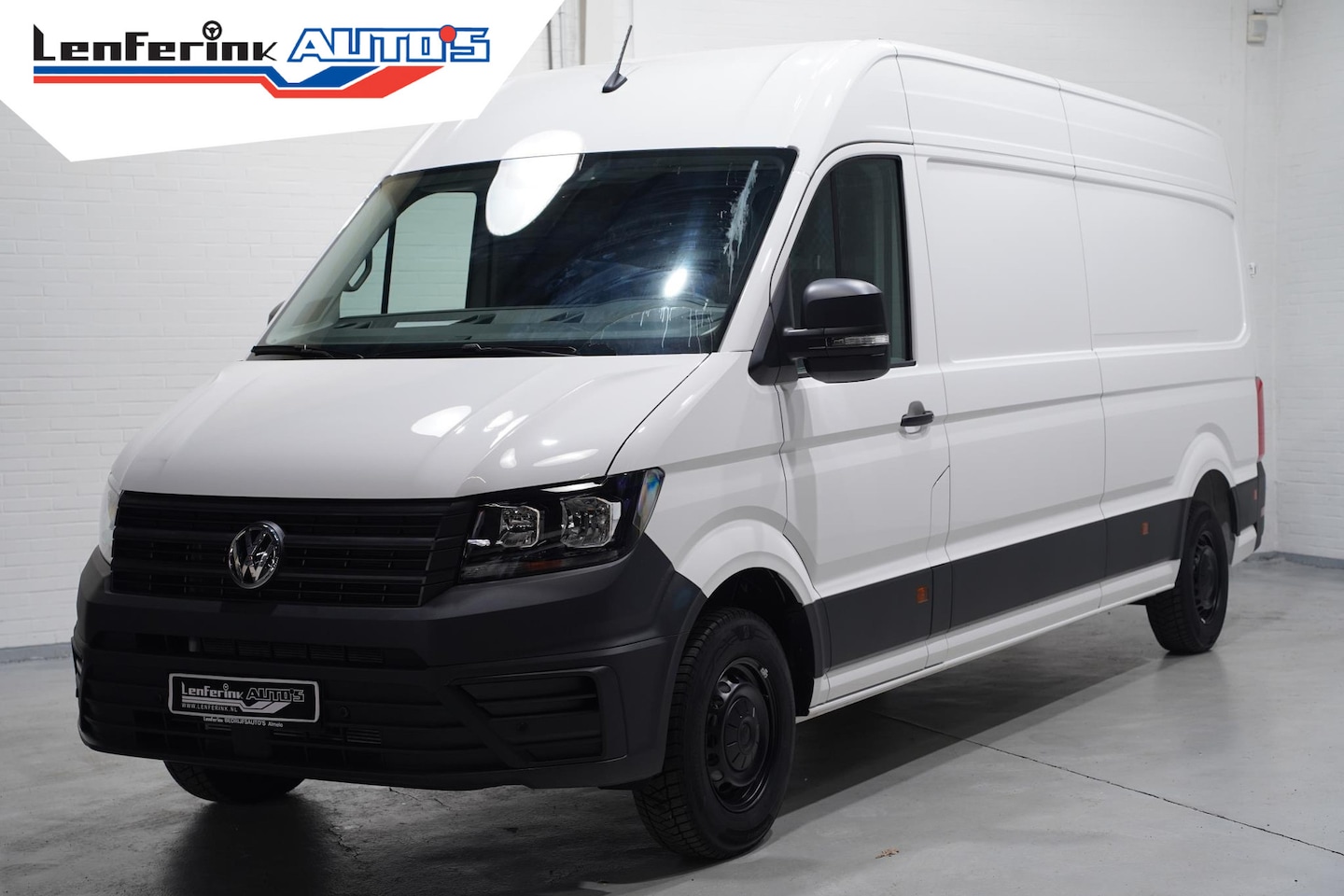 Volkswagen Crafter - 2.0 TDI 140 pk L4H3 DSG Aut. Navi Cruise Control, PDC V+A, Houten Laadvloer, 3-Zits, Nieuw - AutoWereld.nl