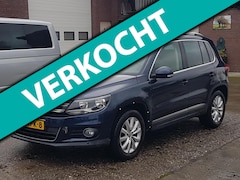Volkswagen Tiguan - 2.0 TSI Comfort&Design 4Motion