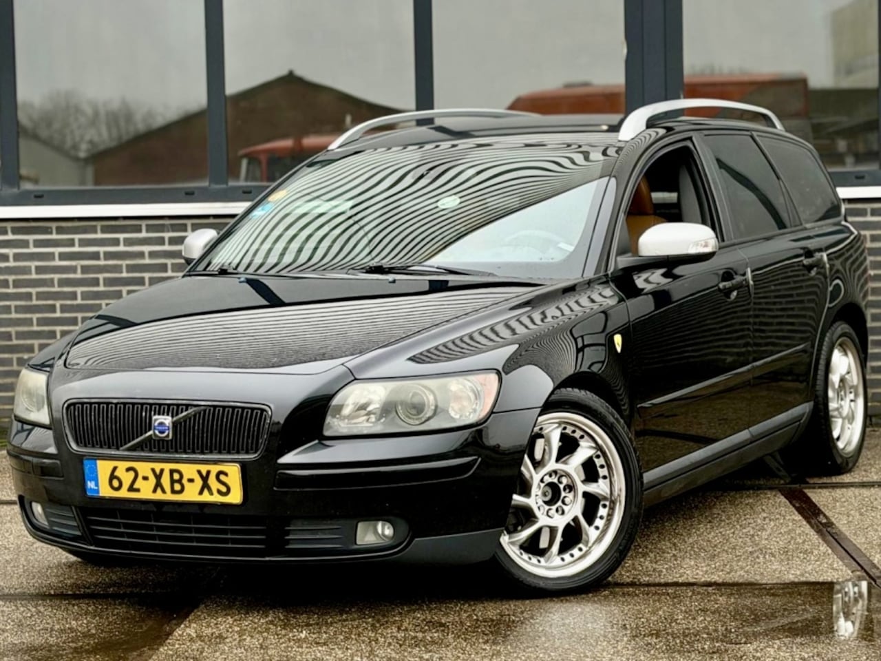 Volvo V50 - 2.4 D5 Edit. I Sport - AutoWereld.nl