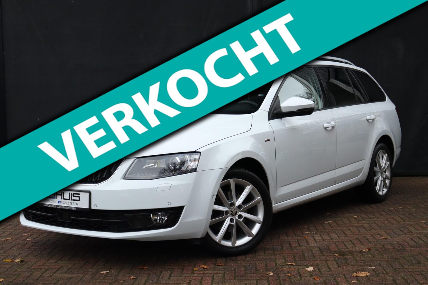 Skoda Octavia Combi - 1.4 TSI DSG Joy PANO | CLIMA | KEYLESS | CARPLAY - AutoWereld.nl