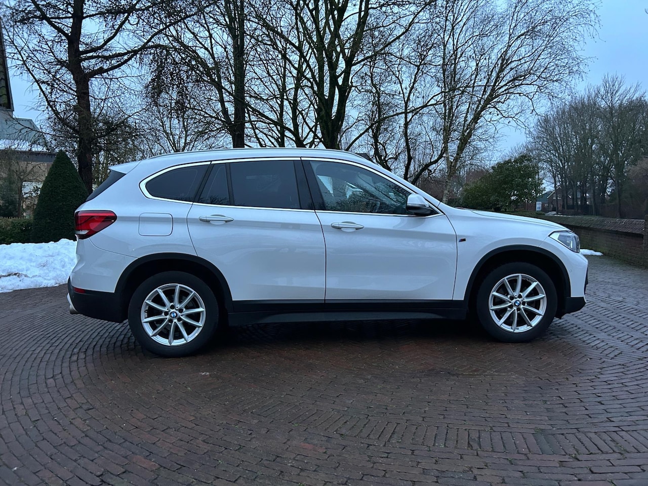 BMW X1 - SDrive18d Executive Edition Sport 150PK | Clima | Navi | Cruise - AutoWereld.nl