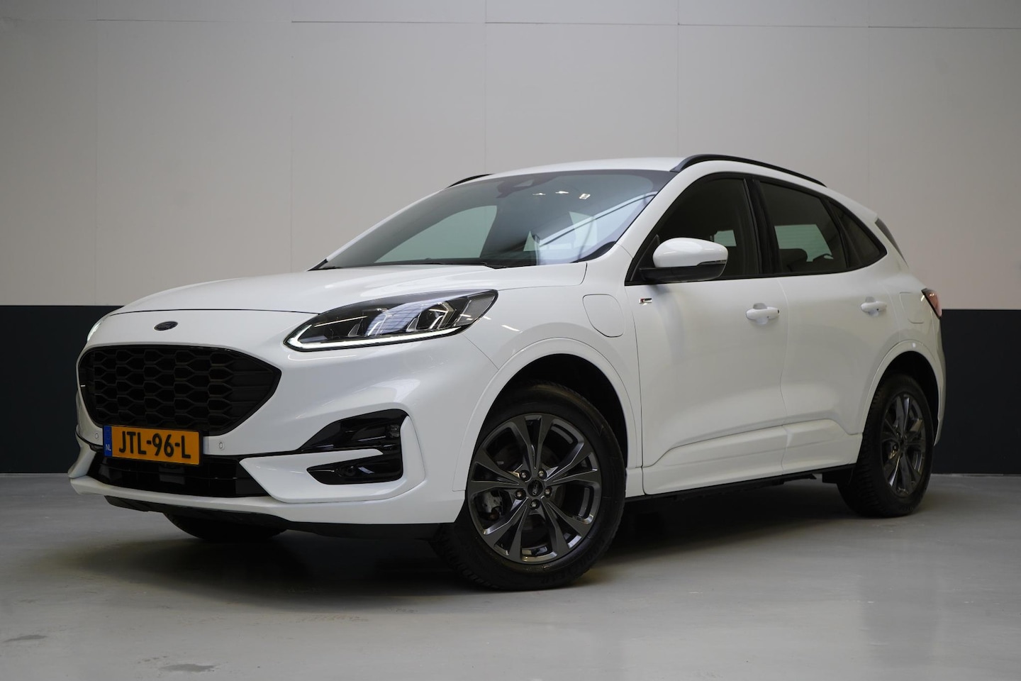 Ford Kuga - 2.5 PHEV ST-Line | Head-Up | Stoelverwarming | Navigatie | Achteruitrijcamera | Stuurverwa - AutoWereld.nl