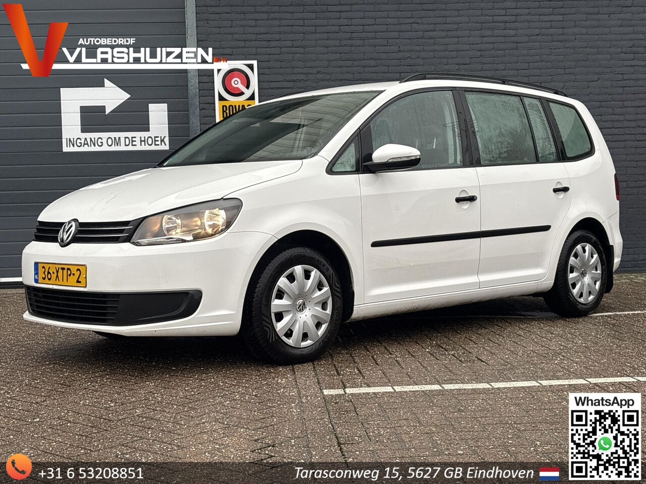 Volkswagen Touran - 1.6 TDI Trendline BlueMotion DSG Automaat | Airco | Cruise | Navi | Trekhaak | - AutoWereld.nl