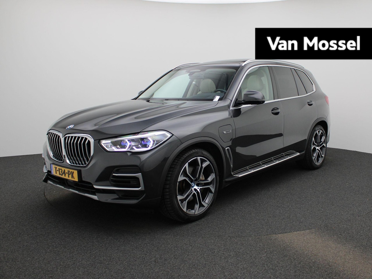 BMW X5 - xDrive45e High Executive | Automaat | Apple Carplay/Android Auto | Panoramadak | 360 Camer - AutoWereld.nl