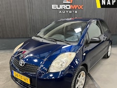 Toyota Yaris - 1.3 VVTi Terra NAP-Elektrische ramen & trekhaak