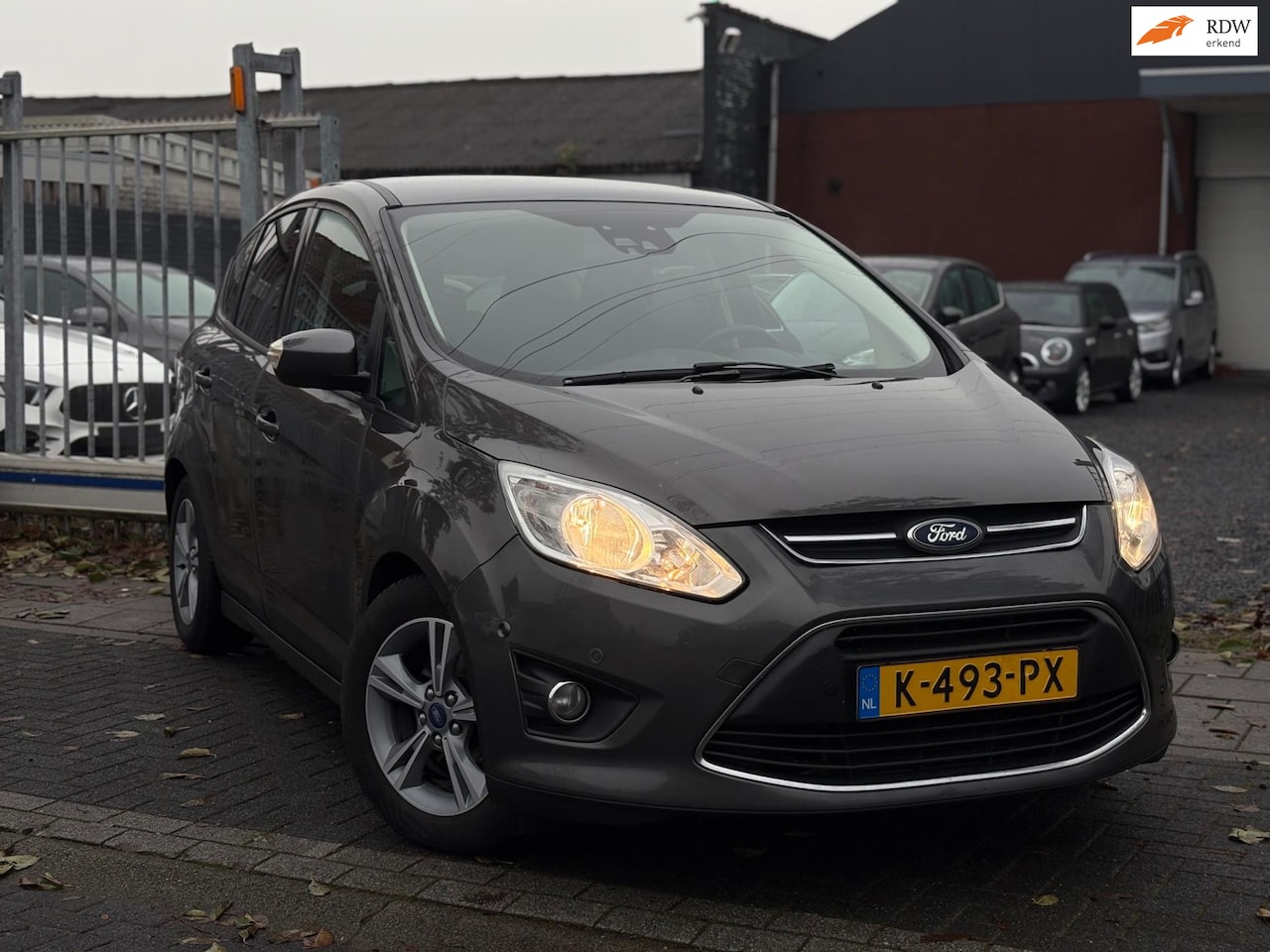 Ford C-Max - 1.0 Sync Edition | Navigatie | Trekhaak | Stoelverwarming | Automatisch inparkeren | - AutoWereld.nl