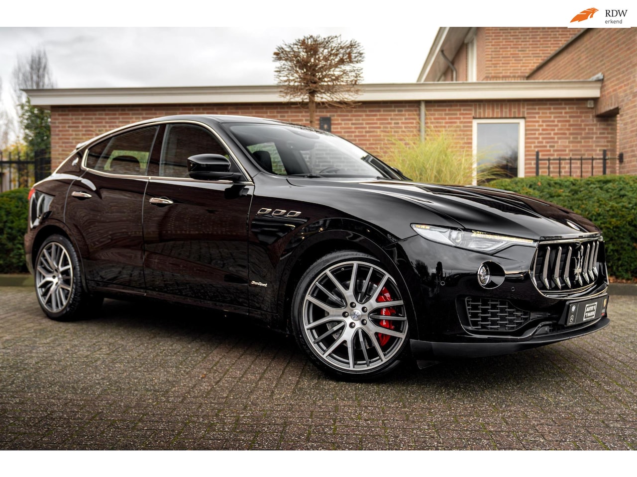 Maserati Levante - 3.0 V6 S TwinTurbo AWD GranSport 430 PK Leder Luchtvering 21'' - AutoWereld.nl