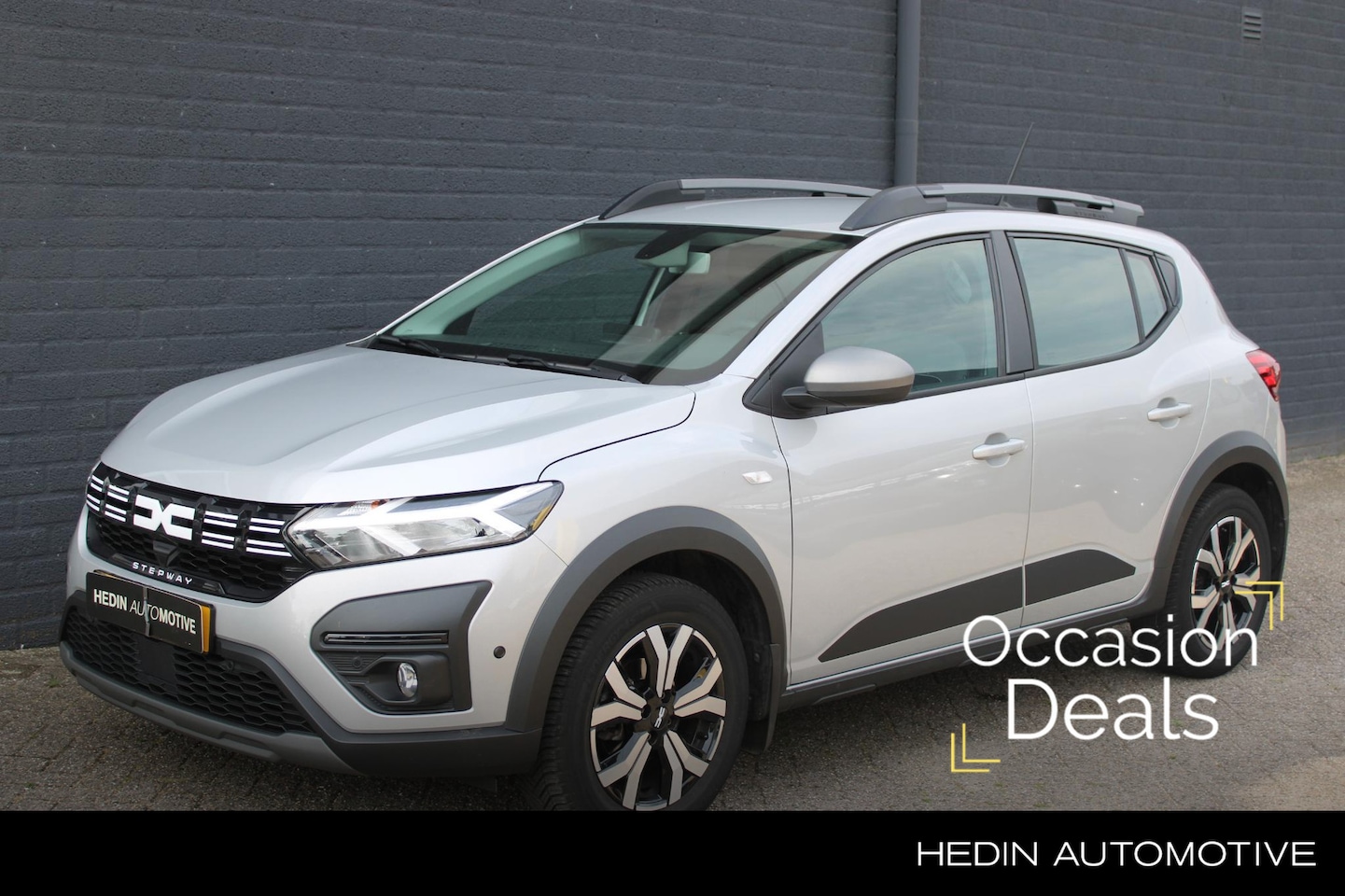 Dacia Sandero Stepway - TCe 100 ECO-G Up&Go NL-Auto | Navigatie | Camera | Climate Controle | Cruise Control | Rad - AutoWereld.nl