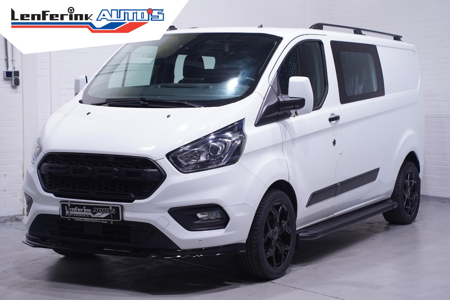 Ford Transit Custom - 2.0 TDCI 130 pk Dubbel Cabine Edition 6-Zits Navi, Camera, 18" LMV, Raptor Grille, Treepla - AutoWereld.nl