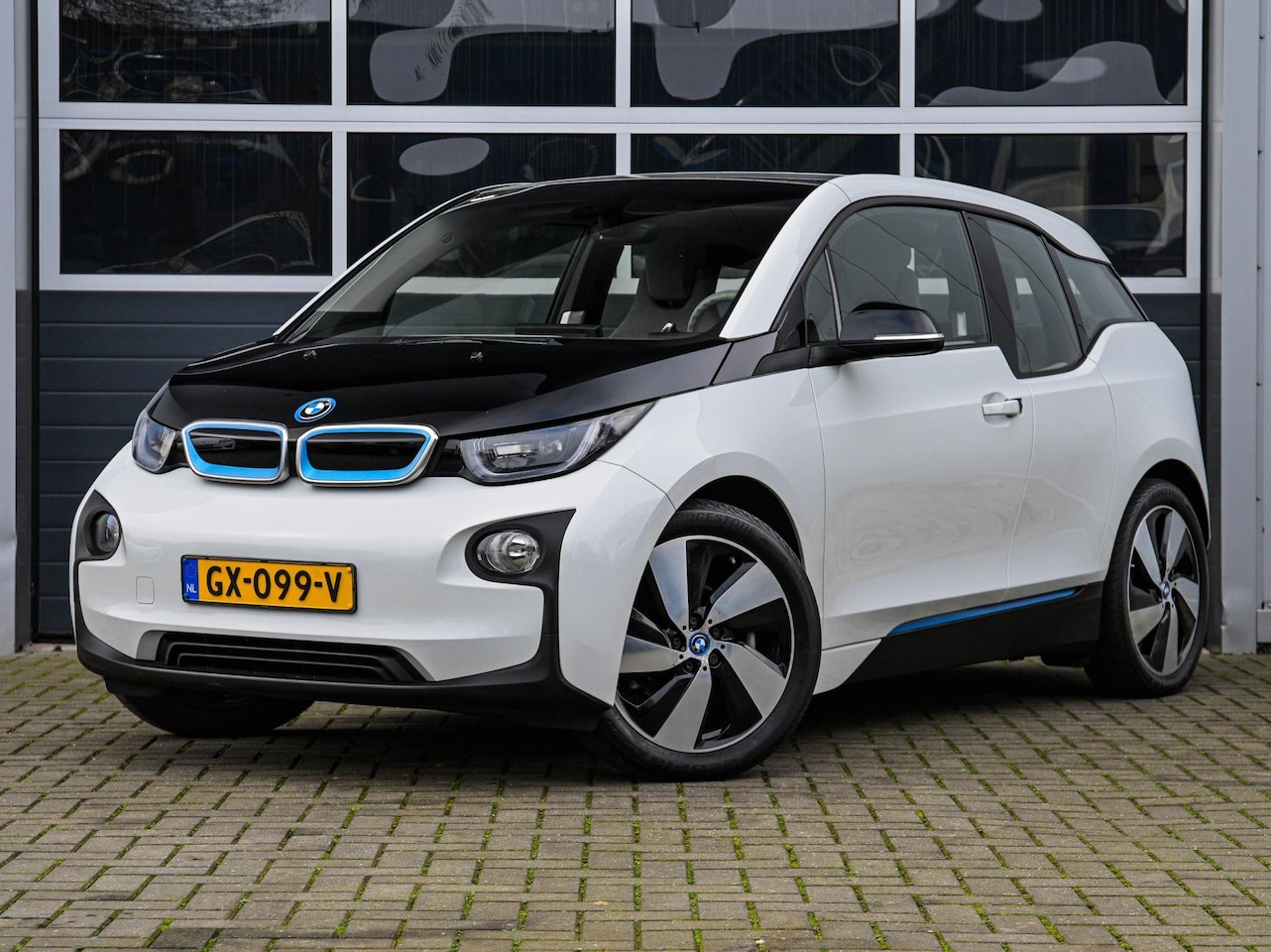 BMW i3 - Range Extender | Navi | Climate control | Cruise control | PDC - AutoWereld.nl