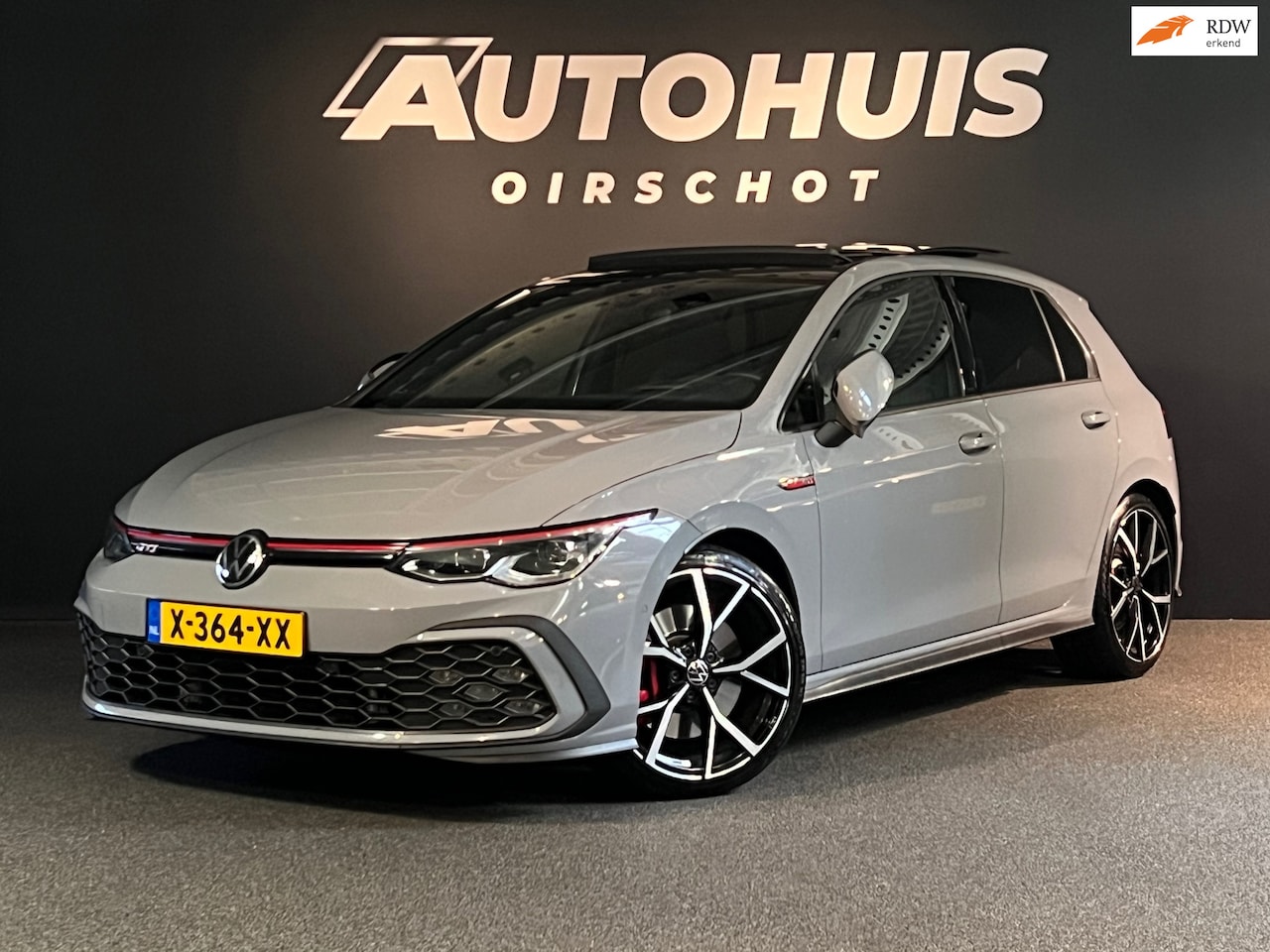 Volkswagen Golf - 2.0 TSI GTI Pano/HeadUp/HarmanKardon/Stuurverwarming/Camera/ACC/Standkachel - AutoWereld.nl