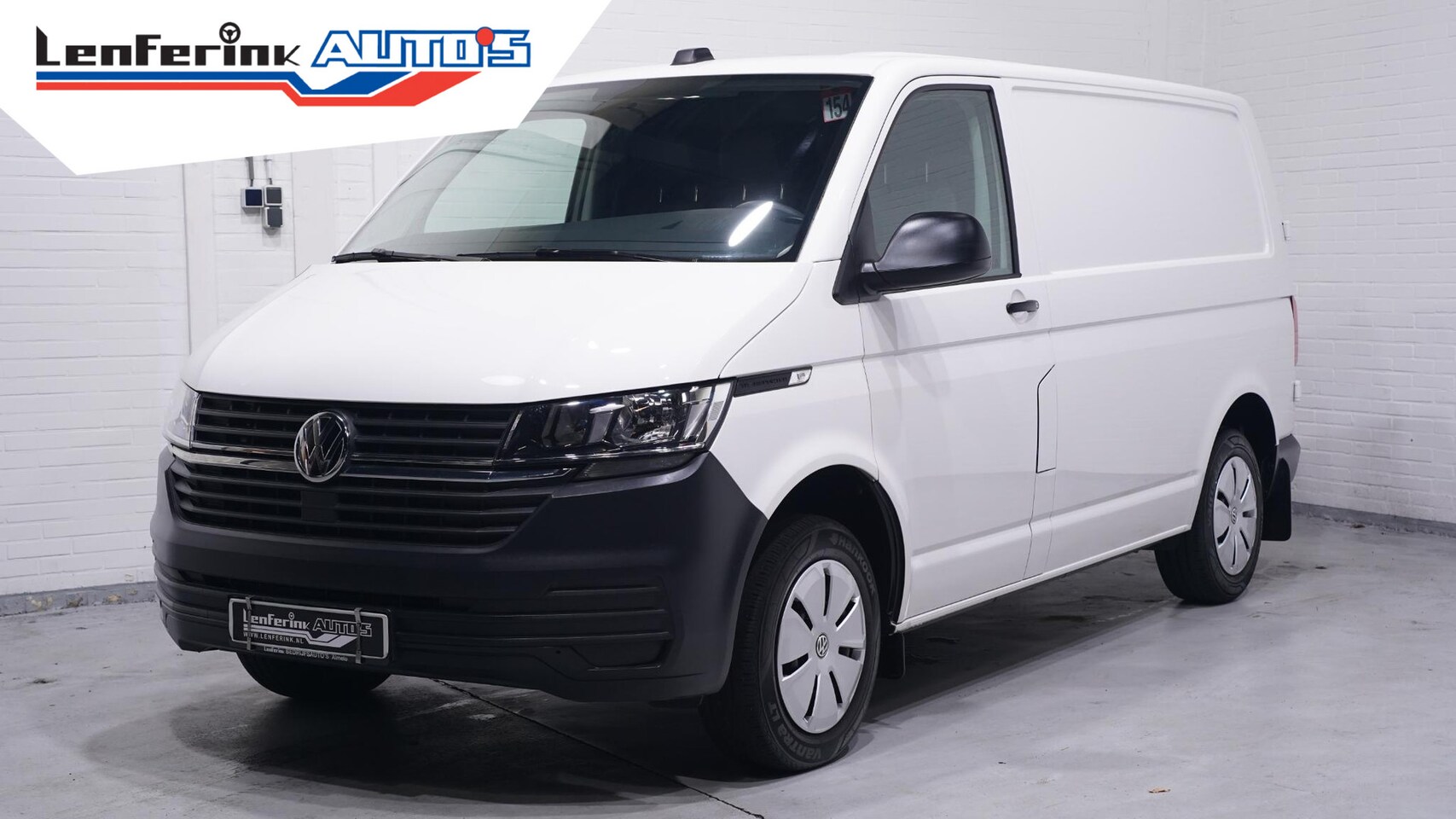 Volkswagen Transporter - 2.0 TDI 110 pk L1H1 Airco, Apple Carplay Laadruimte Pakket, PDC achter, 3-Zits - AutoWereld.nl