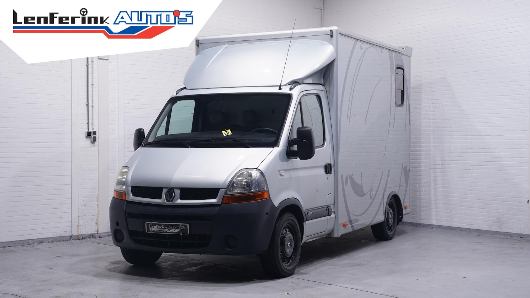 Renault Master - T35 2.5dCi L2H1 Camera Trekhaak NAP Bijrijdersbank - AutoWereld.nl