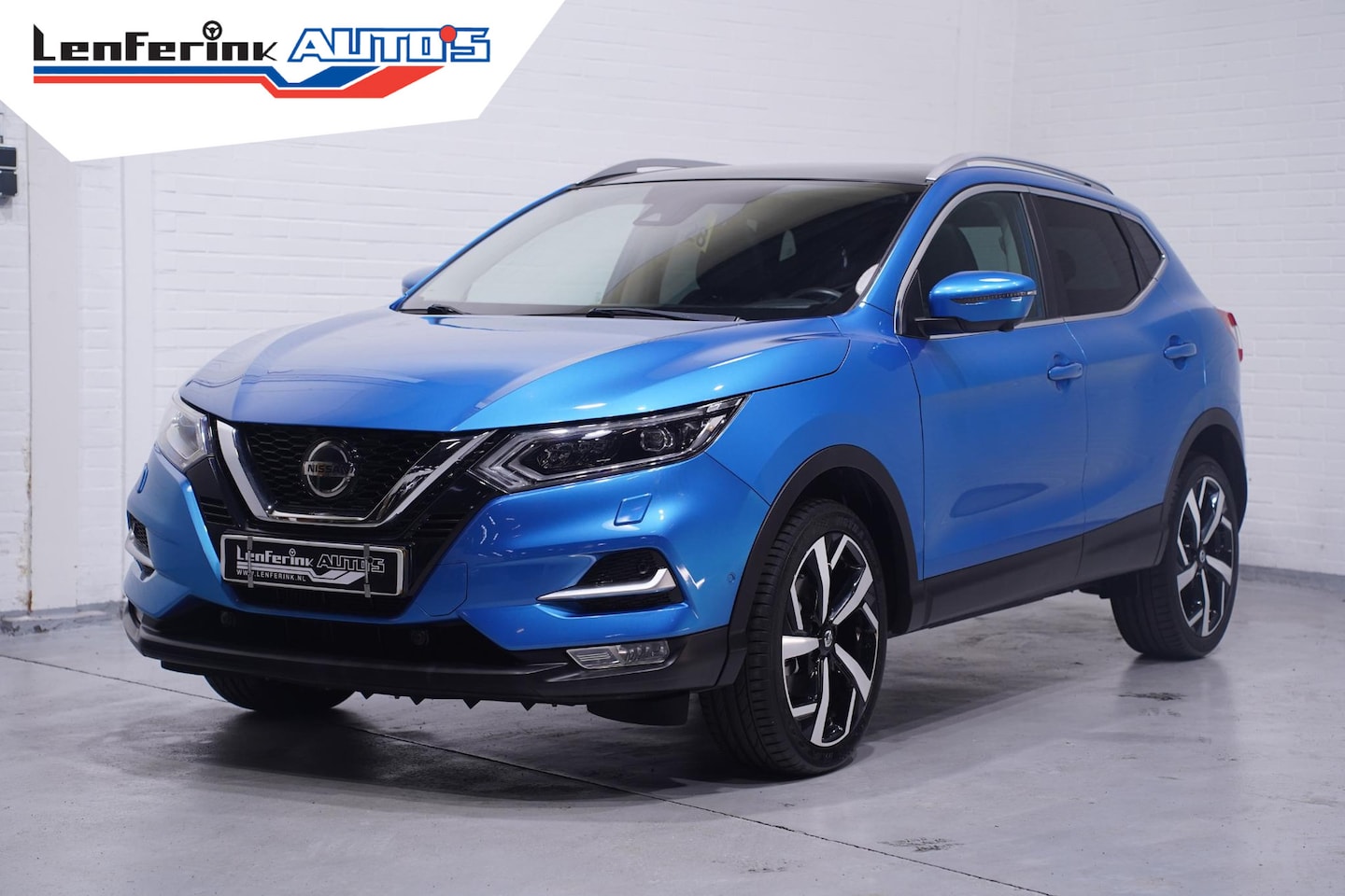 Nissan Qashqai - 1.2 Tekna Panodak Clima Navi 360 Camera - AutoWereld.nl