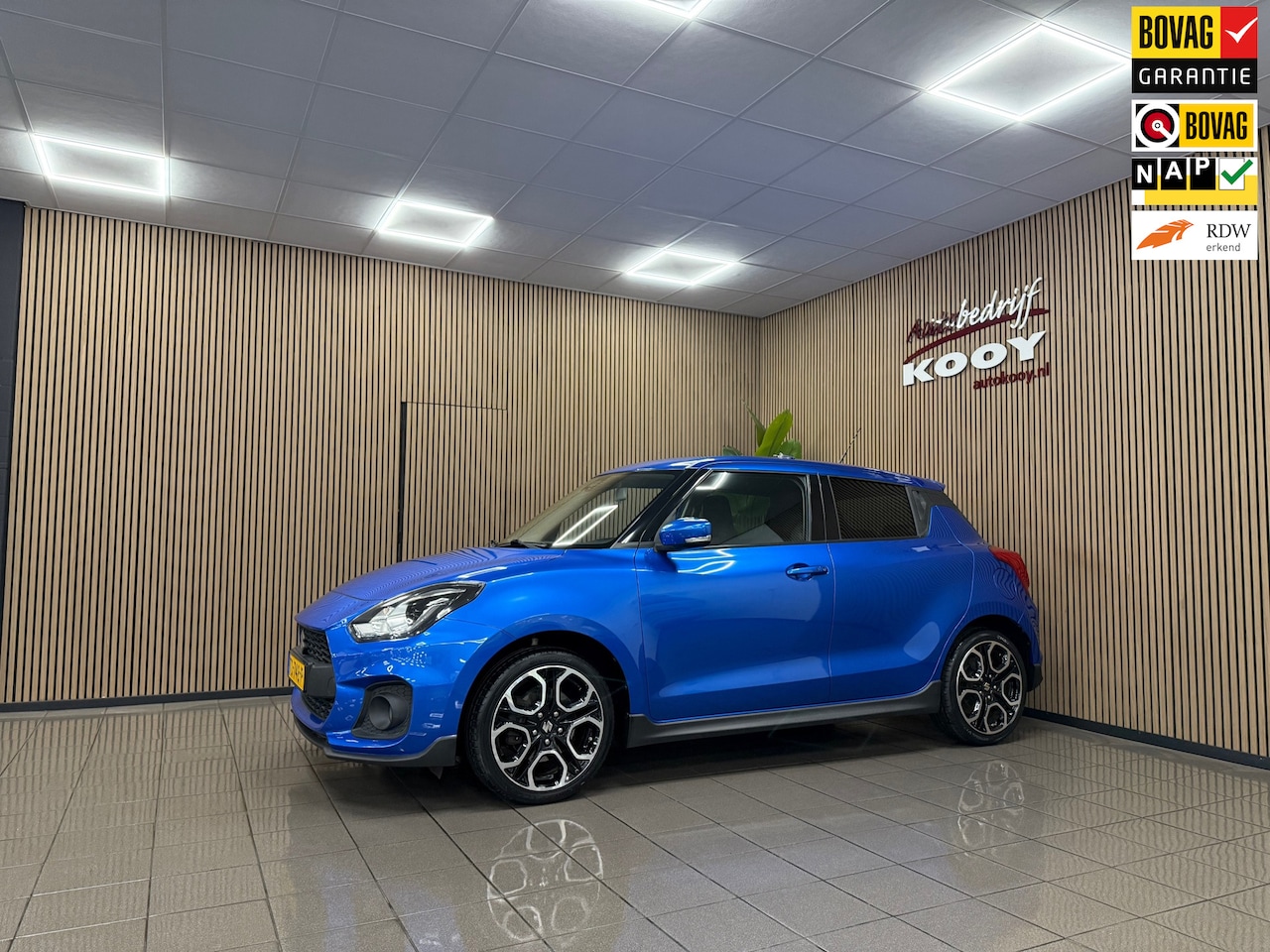 Suzuki Swift - 1.4 Sport * Navigatie / LED / Camera / Stoelverwarming / NL Auto * - AutoWereld.nl