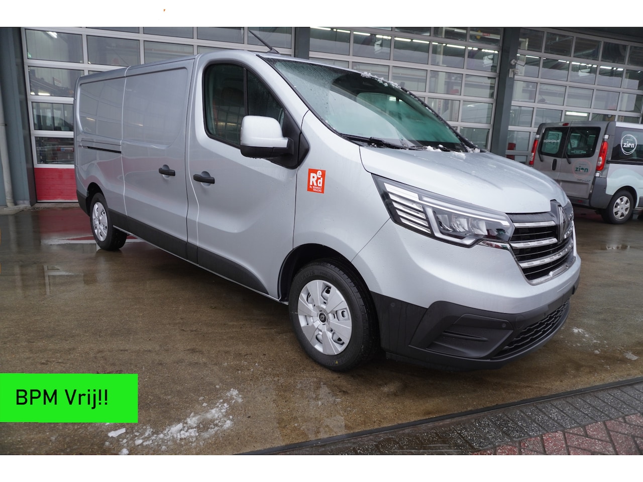 Renault Trafic - 2.0 Blue dCi 130 T30 L2H1 Red Edition nr. v149 | Airco | Cruise | Apple CP + Android auto - AutoWereld.nl