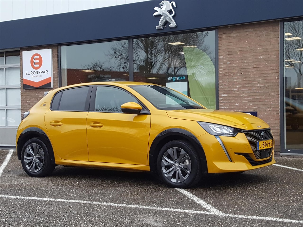 Peugeot e-208 - 50kWh 136pk 3-fase Allure Pack Apple Carplay & Android Auto | 3D cockpit | Navigatie | Ach - AutoWereld.nl
