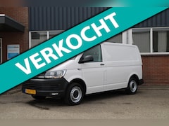 Volkswagen Transporter - 2.0 TDI L1H1 Comfort 150PK Automaat / Cruise / App connect / Navi / 3 zits