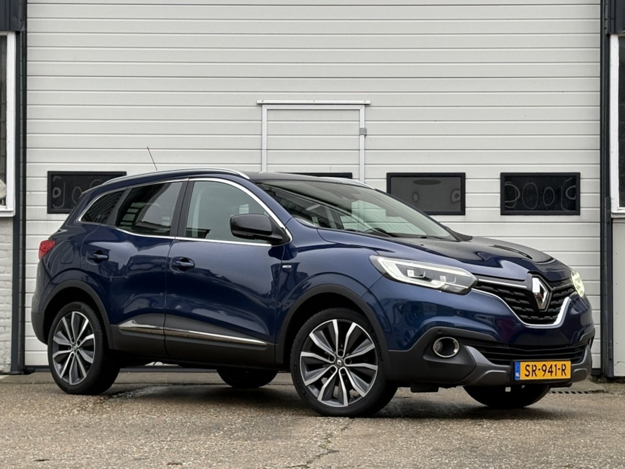 Renault Kadjar - 1.2 TCe Bose Automaat | Easy Park Assist | Stoelverwarming - AutoWereld.nl