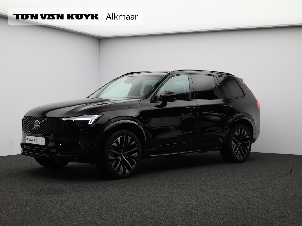 Volvo XC90 - T8 Plug-in hybrid AWD Ultra Dark / Luchtvering / Head-Up Display / Pano. dak / 360 camera - AutoWereld.nl