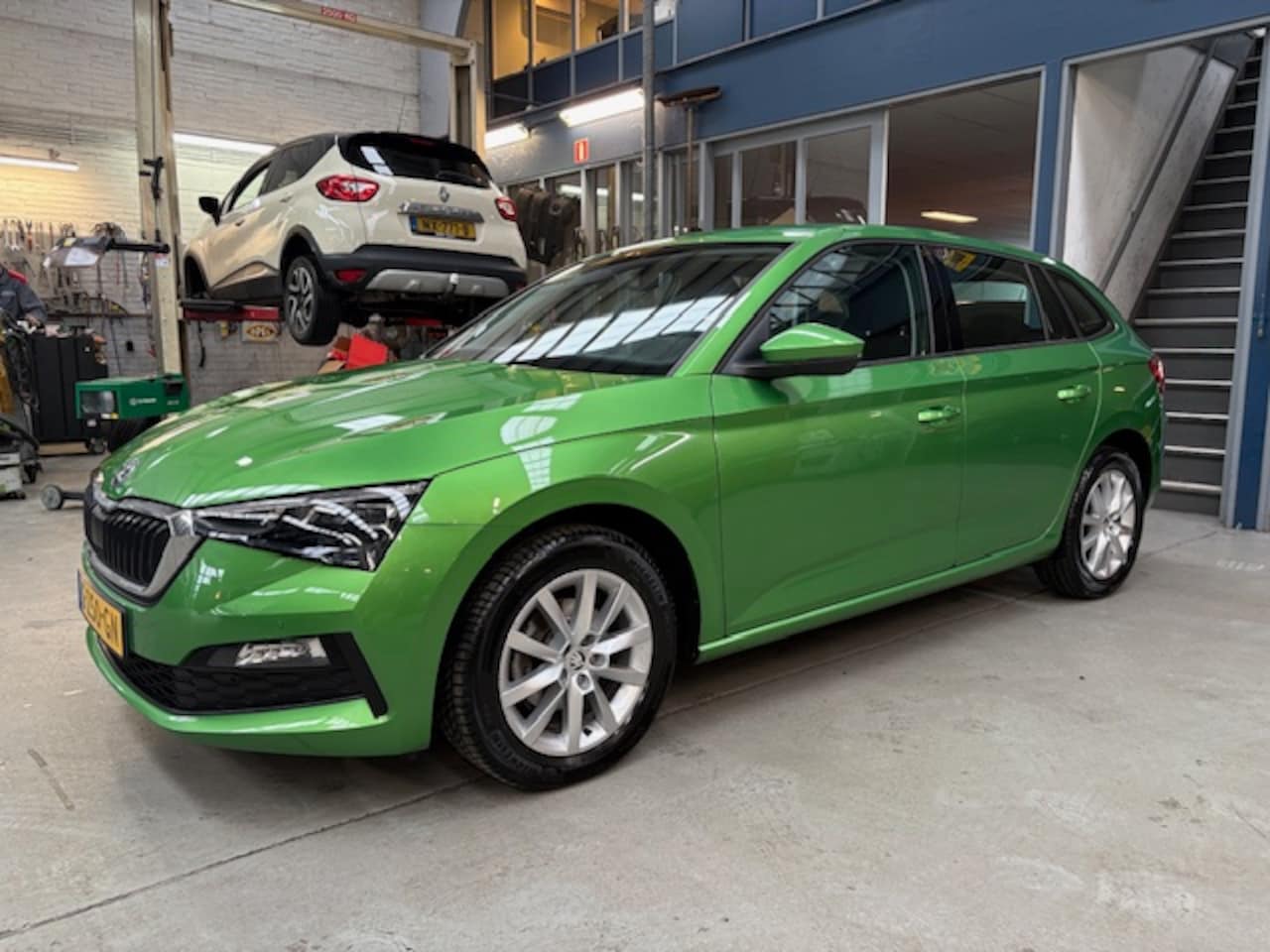 Skoda Scala - 1.0 TSI Greentech Business Edition | Apple carplay / Android auto | Navigatie | Stoelverw. - AutoWereld.nl