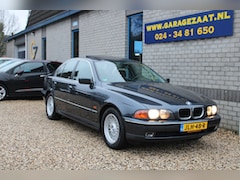 BMW 5-serie - 520i Executive Automaat Youngtimer Leder schuifdak Clima