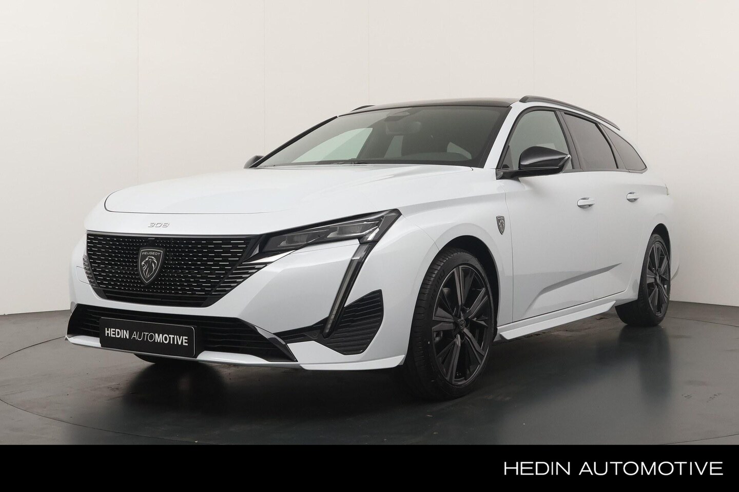 Peugeot 308 SW - 1.2 Hybrid 145 e-DCS6 GT | Navigatie | Panoramadak | Adaptive Cruise Control | Alcantara | - AutoWereld.nl