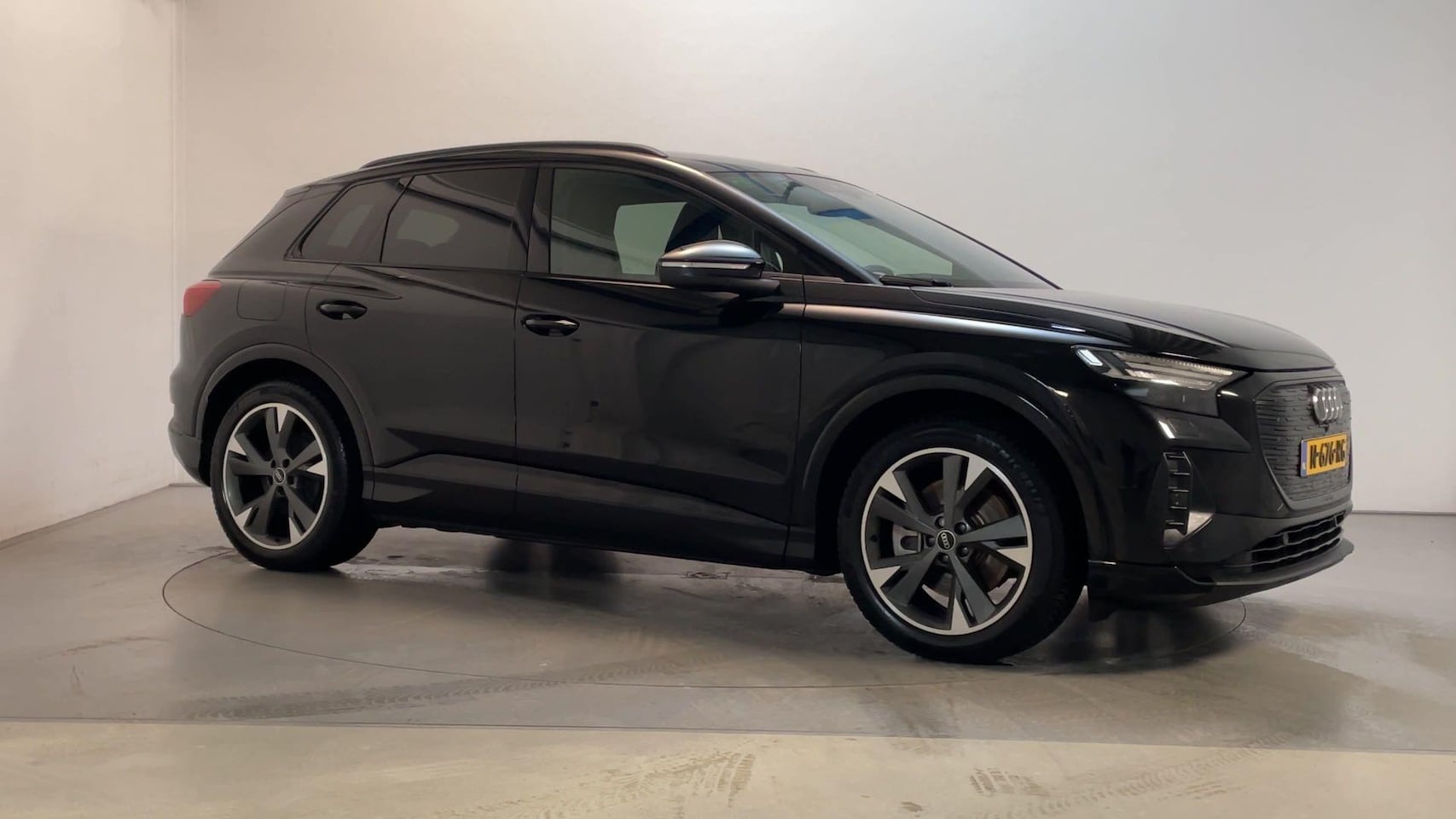 Audi Q4 e-tron - 40 Advanced edition 77 kWh Camera Navigatie Stoelverwarming - AutoWereld.nl