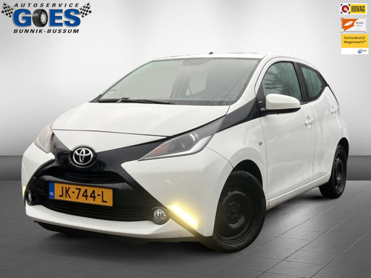 Toyota Aygo - 1.0 VVT-i x-play 1.0 VVT-i x-play - AutoWereld.nl