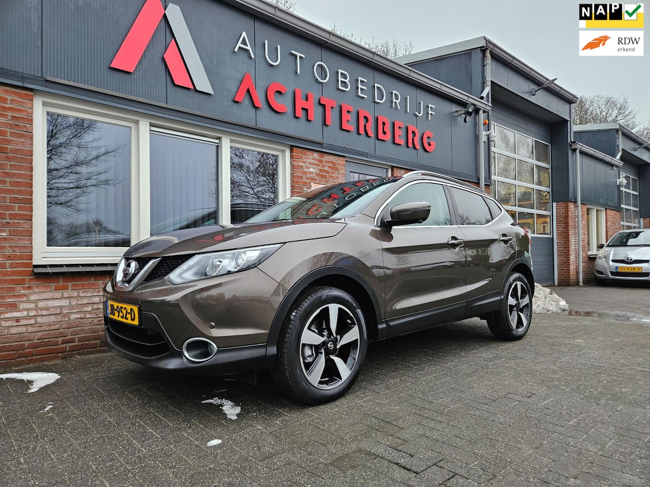 Nissan Qashqai - 1.2 N-Connecta Trekhaak! Camera! Panoramadak! Dealer Onderhouden! NAP! Nette Auto! Dealer - AutoWereld.nl