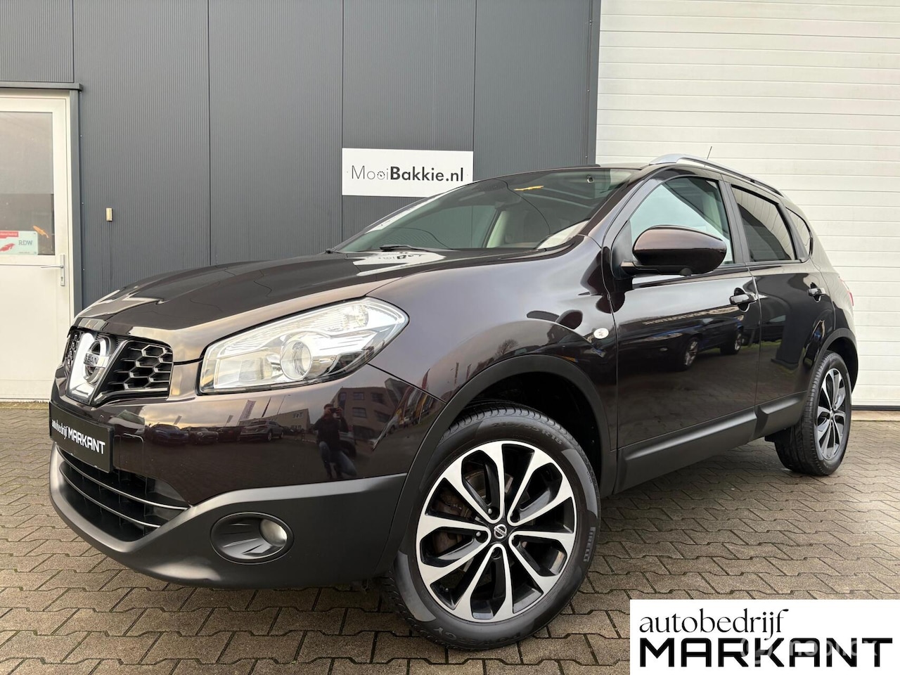 Nissan Qashqai - 2.0 Connect Ed. Trekhaak / Camera / Panorama - AutoWereld.nl