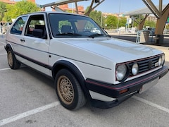Volkswagen Golf - 1.8 GTI