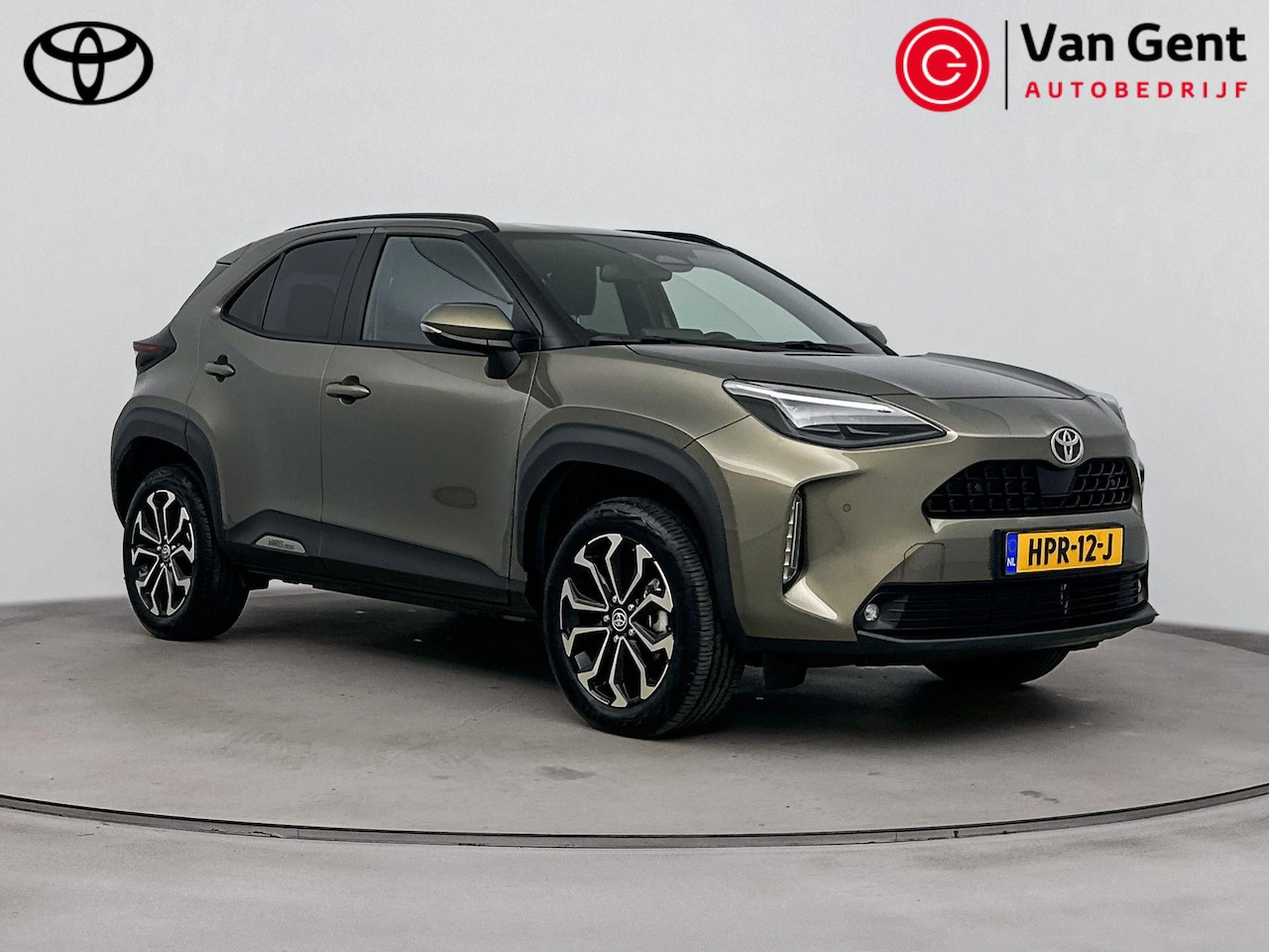 Toyota Yaris Cross - 1.5 Hybrid 115 First Edition | Trekhaak | Dodehoek | Stoel/Stuurverwarming | Parkeersensor - AutoWereld.nl