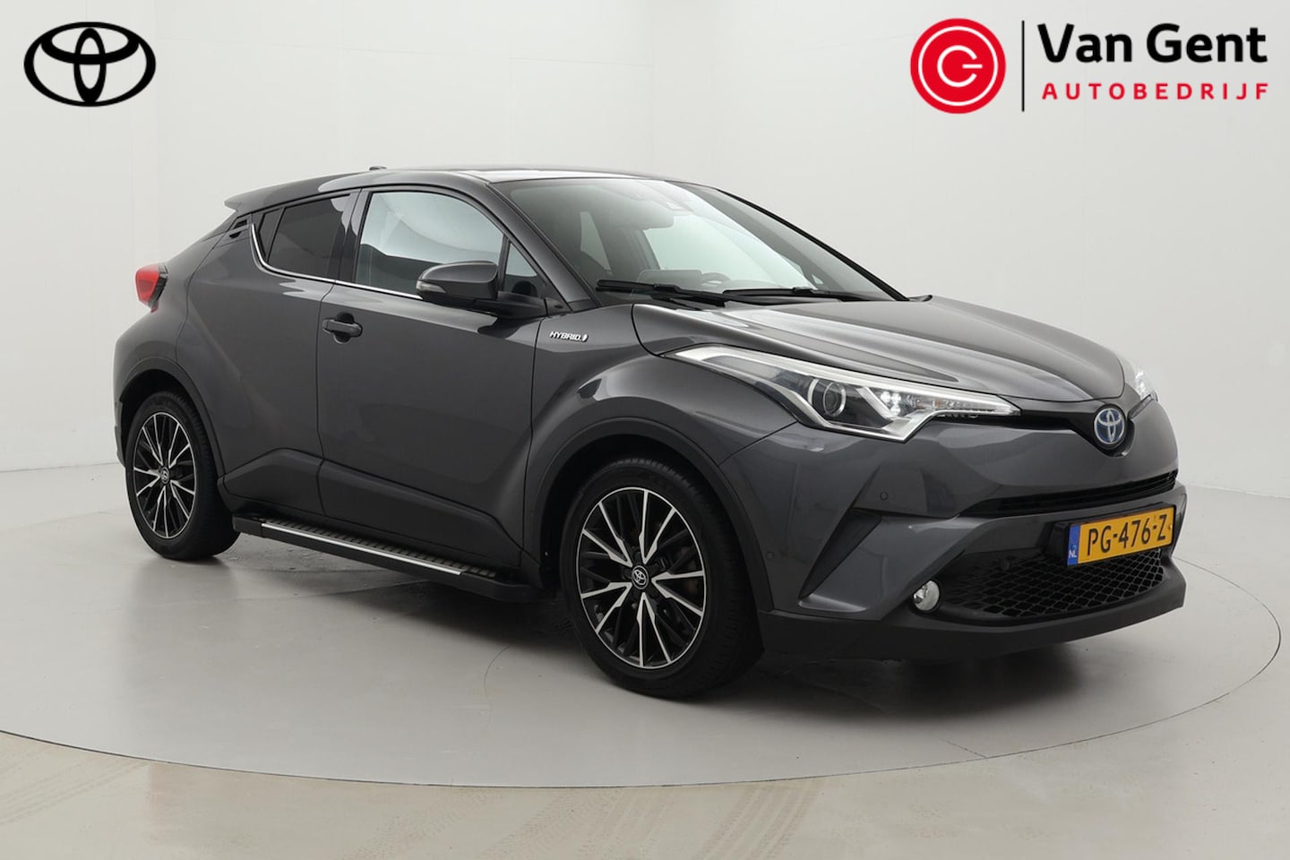 Toyota C-HR - 1.8 Hybrid Executive | Treeplanken | Navigatie | Stoelverwarming | Keyless | Parkeersensor - AutoWereld.nl