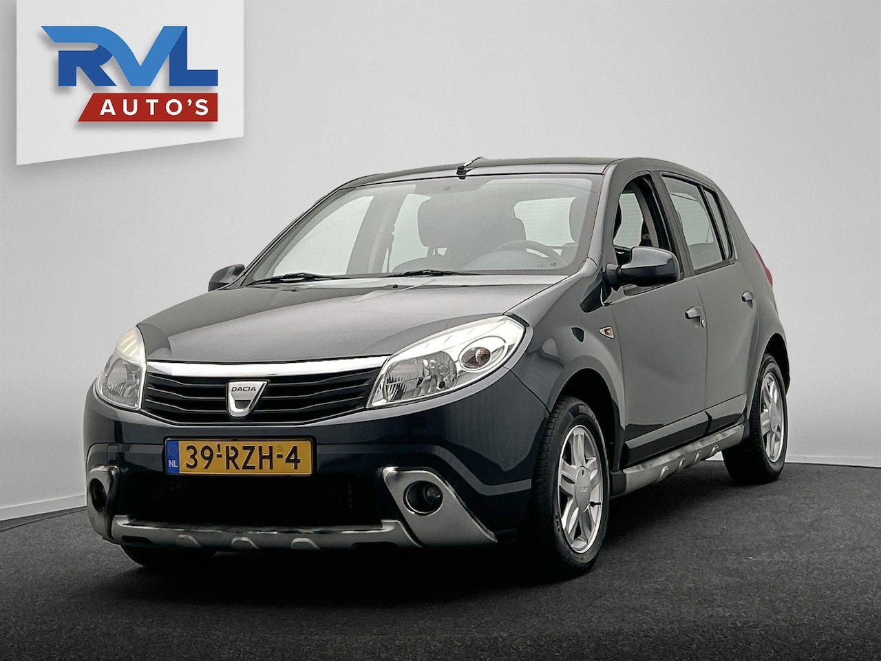 Dacia Sandero - 1.6 Lauréate | Trekhaak | Airco | Lichtmetaal | - AutoWereld.nl