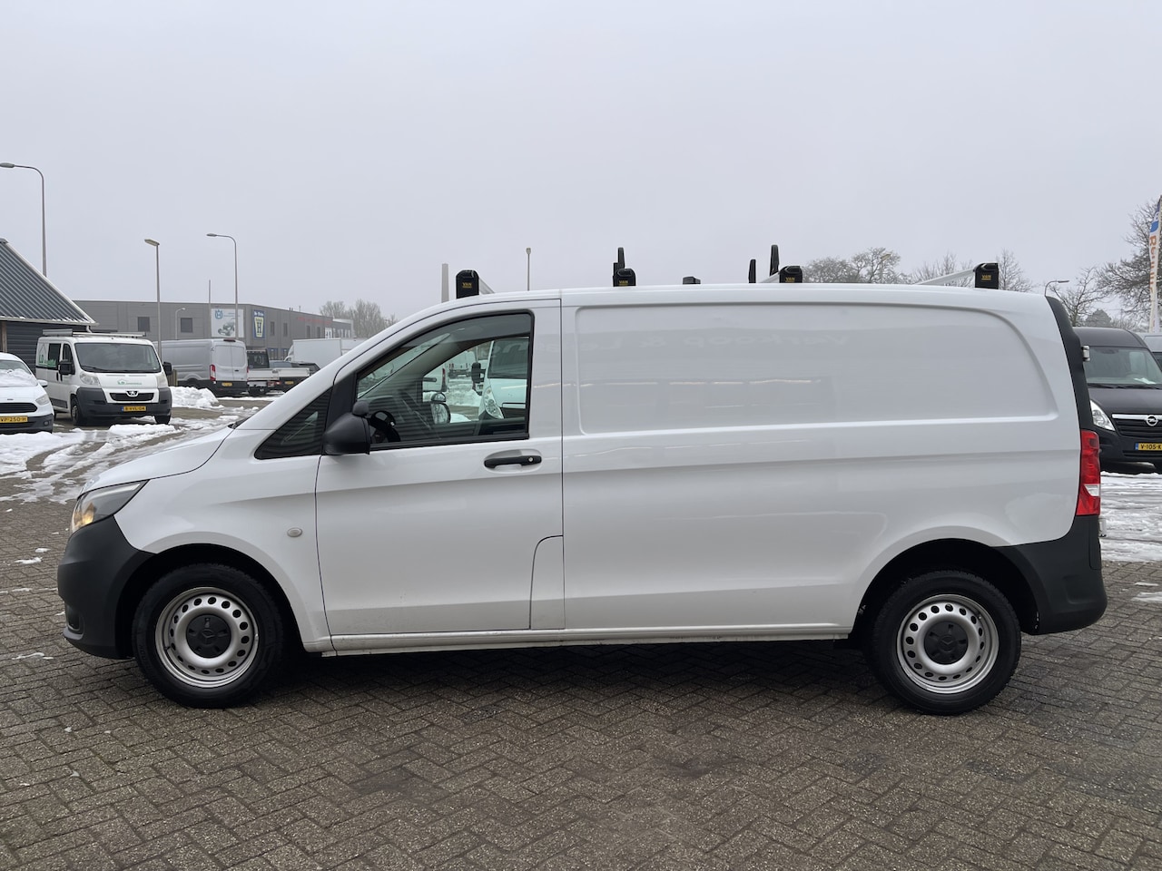Mercedes-Benz Vito - 109 CDI / te koop zo mee € 6.950 ex btw met nieuwe APK / airco / dakdragers - AutoWereld.nl