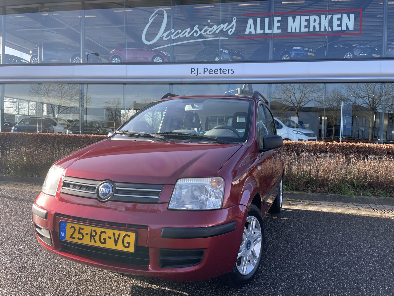 Fiat Panda - 1.2 Navigator Radio/cd speler - Dakrails - Centrale vergrendeling met afstandsbediening - - AutoWereld.nl