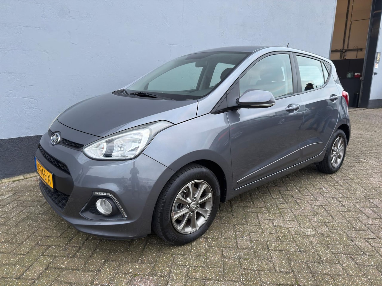 Hyundai i10 - 1.0i i-Motion Comfort 5-Deurs Automaat - AutoWereld.nl