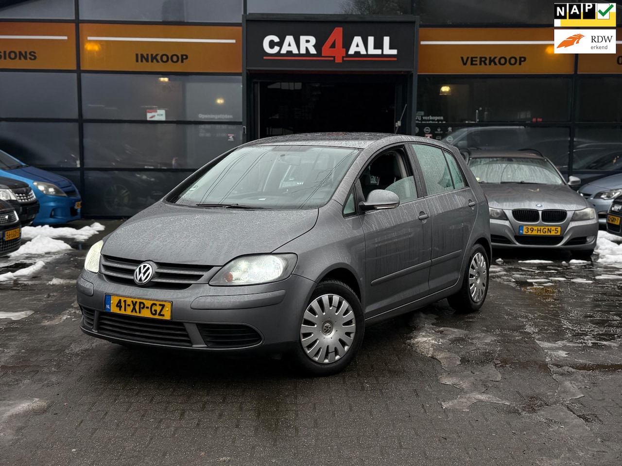 Volkswagen Golf Plus - 1.6 FSI Optive 3 CARPLAY/TREKHAAK/AIRCO/APK 19-05-2026 - AutoWereld.nl