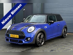 MINI Cooper - 1.5 Classic JCW Pakket PANO LED 17"
