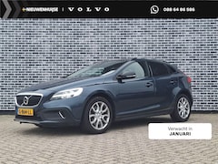 Volvo V40 Cross Country - 1.5 T3 Polar+ Luxury | Trekhaak | Panoramadak | Lederen bekleding | LED koplampen | Climat