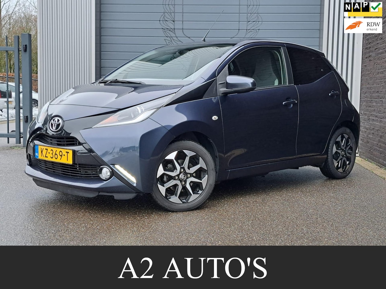Toyota Aygo - 1.0 VVT-i x-play Camera|Cruise|Ecc - AutoWereld.nl