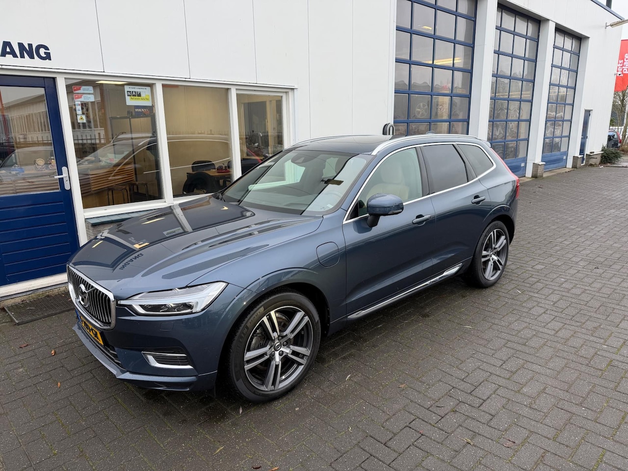 Volvo XC60 - 2.0 T8 Twin Engine AWD Inscription 2.0 T8 Twin Engine AWD Inscription - AutoWereld.nl