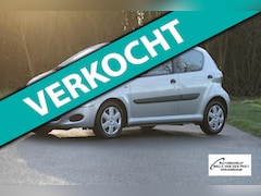 Toyota Aygo - 1.0-12V Access 5 deurs / Unieke Km.stand / Airco / Van 2e eigenaresse / Stuurbekrachtiging