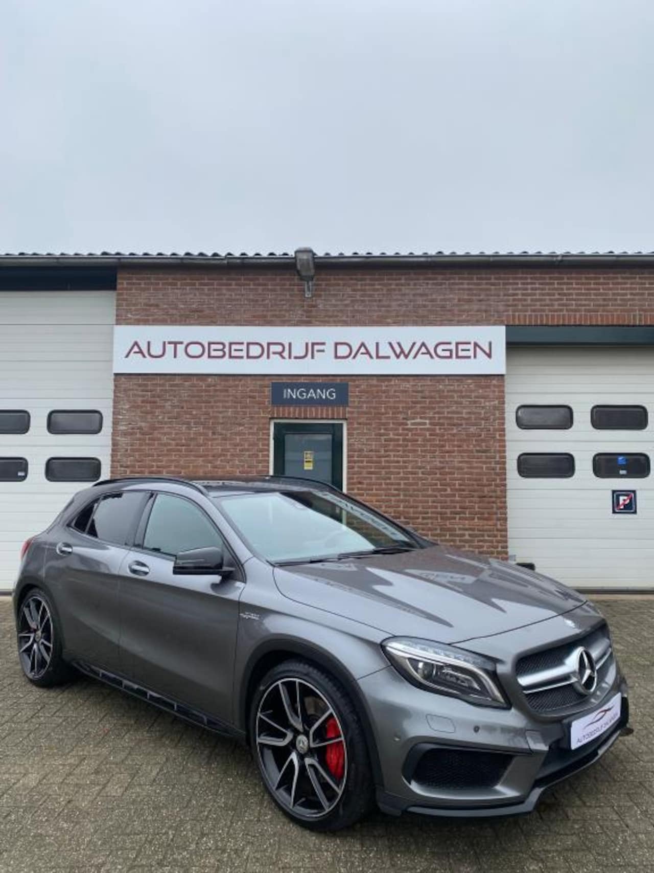 MERCEDES-BENZ GLA 45 AMG 4MATIC