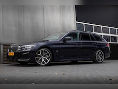 BMW 5-serie Touring - 520d 191 pk High Executive M-Sportpakket / Facelift/ Sport-Stoelen/ Stoel.Verw/ Adap.Cruis