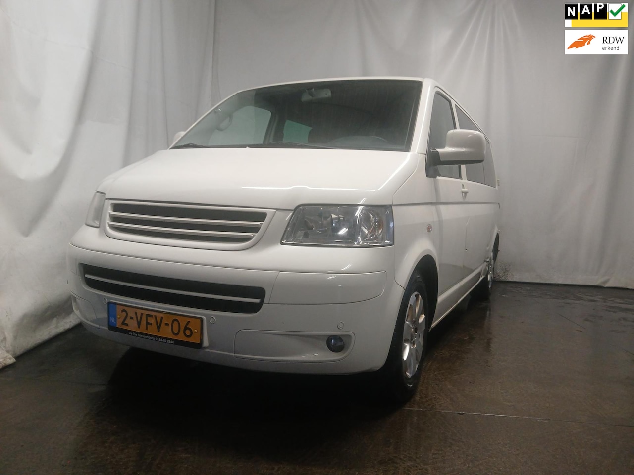 Volkswagen Transporter - 2.5 TDI 340 Trendline DC - Achter Schade - AutoWereld.nl